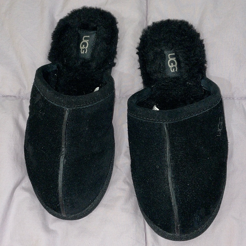 Ugg black slip on slippers - Picture 1 of 5